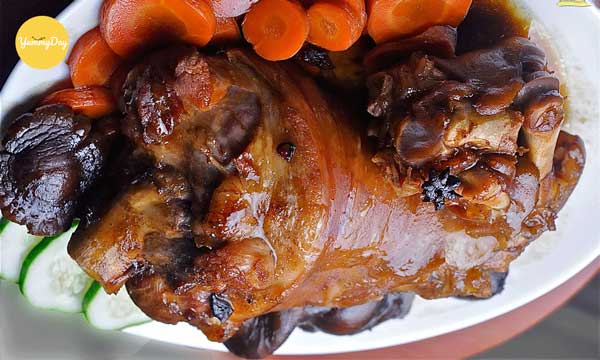 Mê ngay lần đầu nếm thử giò heo hầm thuốc bắc