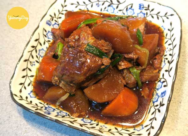 Giò heo kho củ cải bổ dưỡng