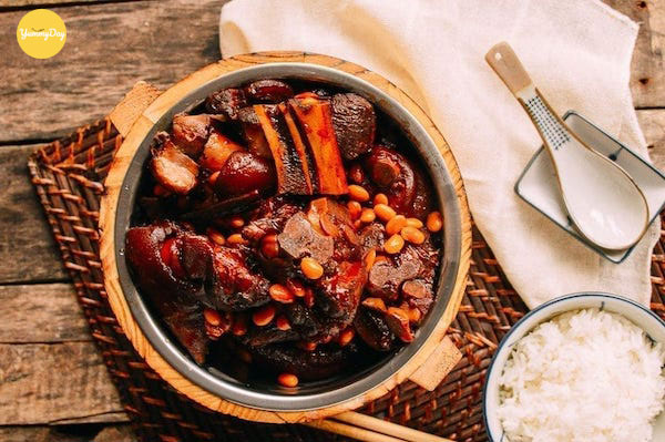 Giò heo kho sả ớt ăn kèm cơm nóng là ngon mê ly