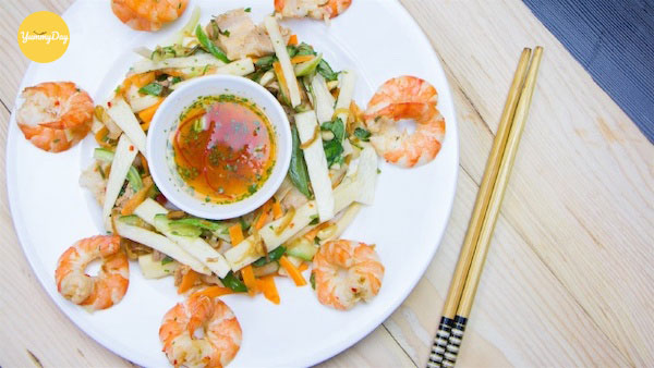 Bắt tay vào làm gỏi củ hủ dừa tôm thịt thôi nào!