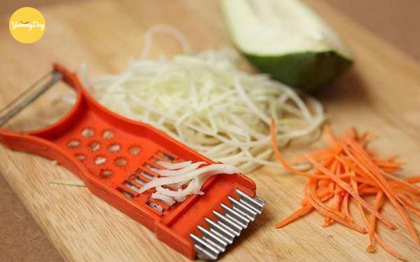 Đu đủ và cà rốt đã được bào thành sợi