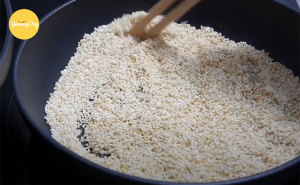 Rang mè hoặc đậu phộng tuỳ sở thích