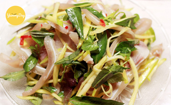 Cách làm gỏi tai heo xoài xanh chua chua