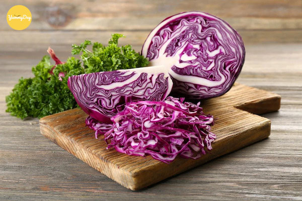 Bắp cải được cắt lát mỏng