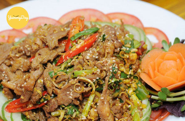 Món heo rừng xào lăn thơm ngon hoàn thành