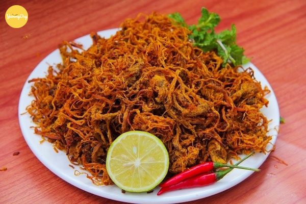 Khô heo xé sợi món ăn vặt bắt vị
