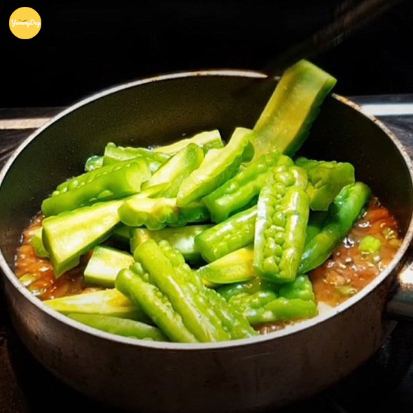 Kho khổ qua với tương hột