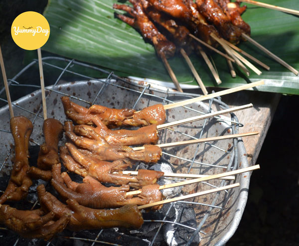 Nướng chân gà ướp sa tế