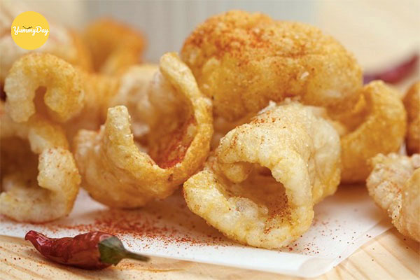 Chiên da heo cho đến khi nở phồng