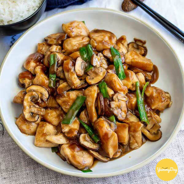 làm gà xào nấm ngon