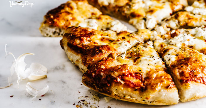 Cách làm pizza bằng lò vi sóng đơn giản ngay tại nhà