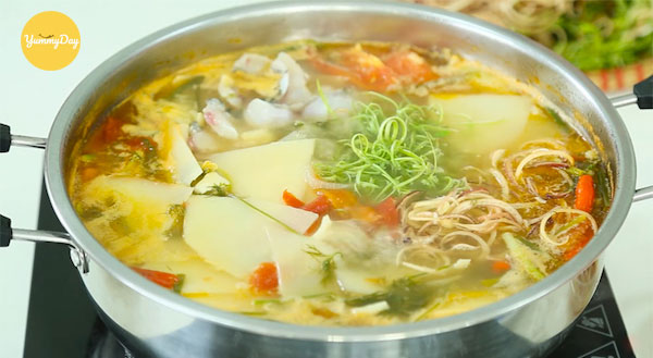 Thành phẩm lẩu cá diêu hồng nấu măng chua