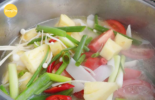 Lẩu cá hồi thơm lừng