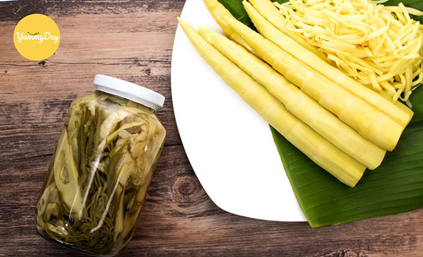 Sơ chế măng tươi sạch sẽ