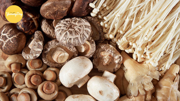 Chuẩn bị các loại nấm ăn kèm