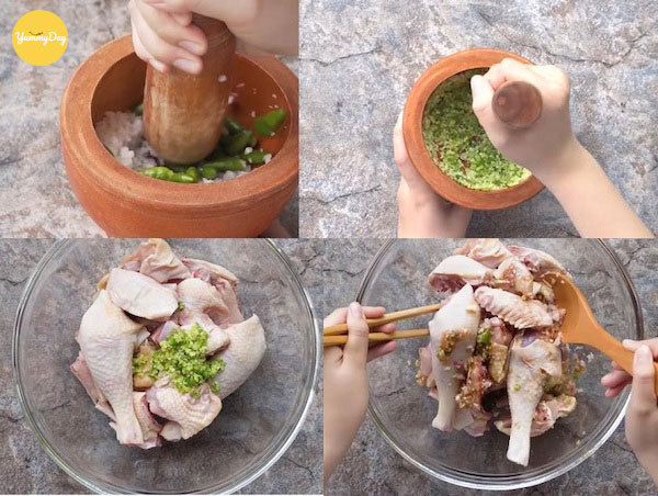 Ướp thịt gà với các gia vị vừa sơ chế