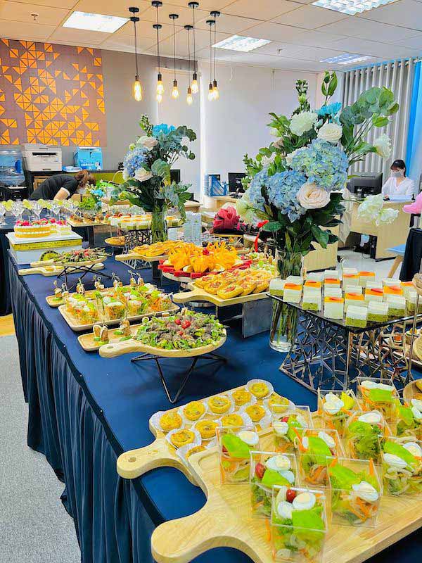 loại hình tiệc tiếp khách tận nơi 4