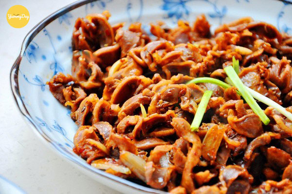 Lòng gà xào cay bén vị