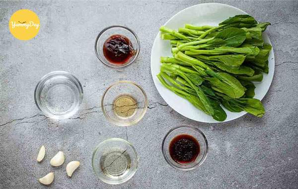 Nguyên liệu làm món lòng gà xào rau cải