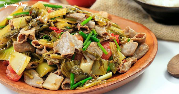 Tuyệt chiêu làm lòng heo xào cải chua thơm ngon hấp dẫn