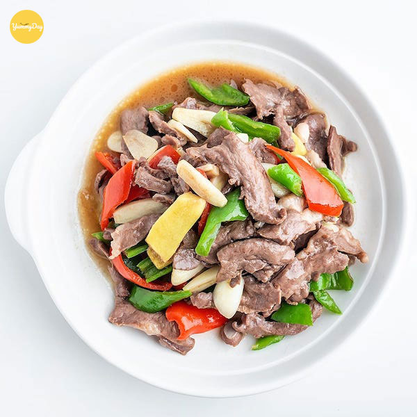 Lưỡi heo xào rau củ không kém phần thơm ngon