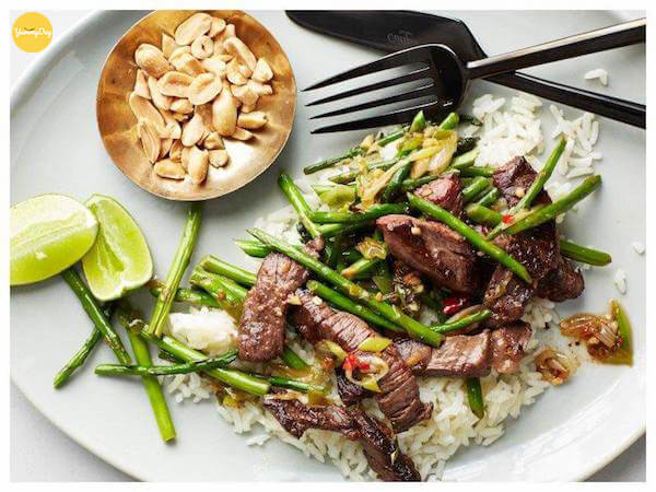 Măng tây xào thịt bò đơn giản