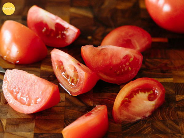 Cắt múi cau cà chua