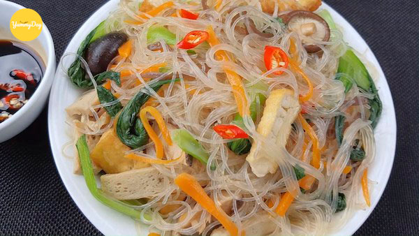 Miến xào chả chay