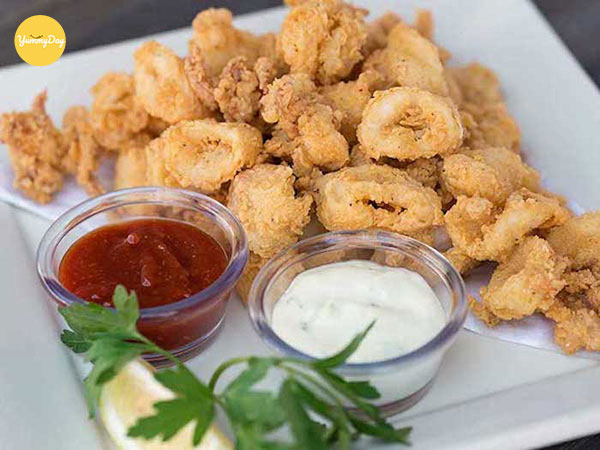 Món mực chiên tỏi nhìn là mê