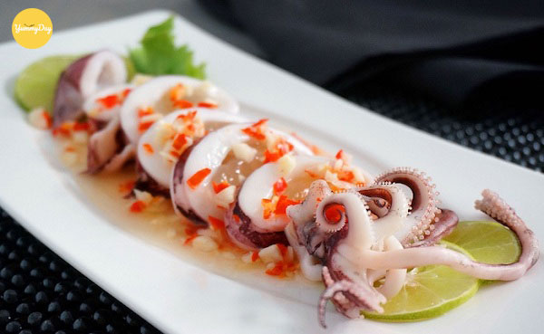 Thành phẩm món mực hấp nước dừa