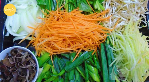 Sơ chế các nguyên liệu kèm