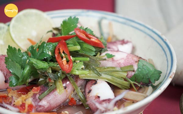 Cách làm mực trứng hấp gừng sả