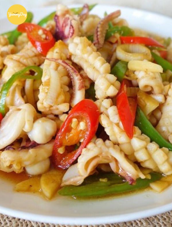 Làm mực xào ớt chuông thôi nào