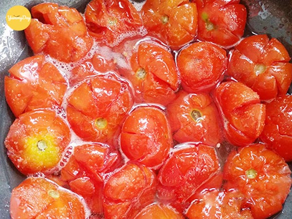 Ướp cà chua với đường