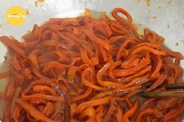 Sên cà rốt với đường