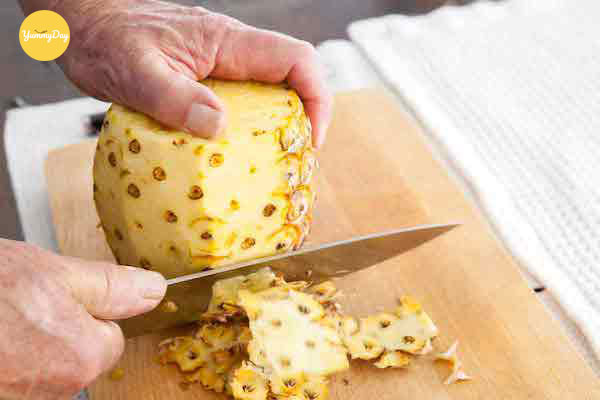 Khóm gọt vỏ thái hạt lựu