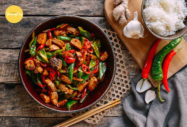 Thưởng thức món Nấm bào ngư xào sả ớt