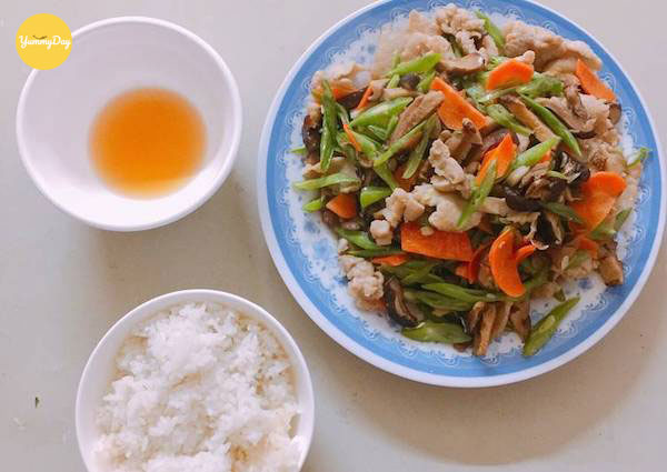 Món nấm hương xào thập cẩm đơn giản