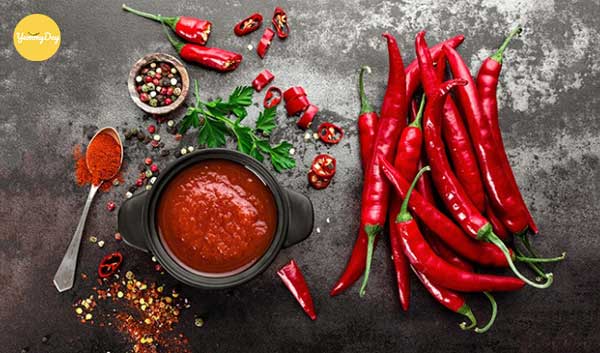 Ớt khi bạn ướp cùng với nấm nên để nguyên trái