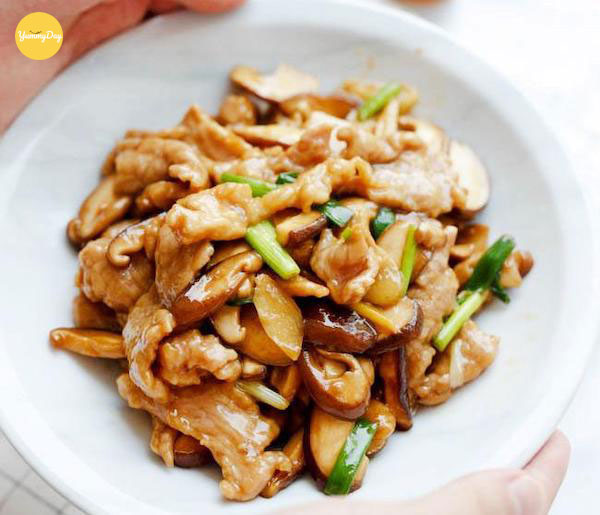 Món nấm đông cô xào thịt thơm ngon