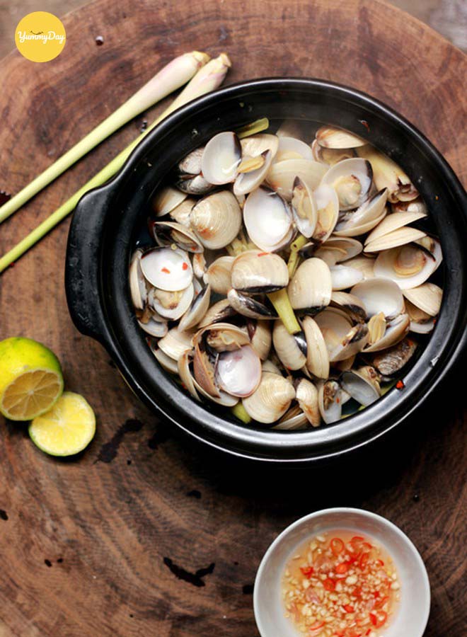 Nghêu hấp sả đã hoàn thành rồi đây!