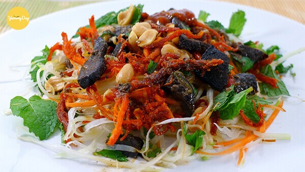 Cách làm món gỏi bò khô trộn với xoài xanh ăn siêu đỉnh