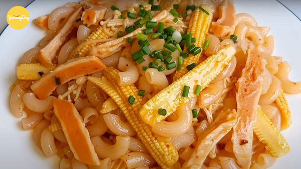 Nui xào sốt cay vừa ăn vừa hít hà siêu ngon