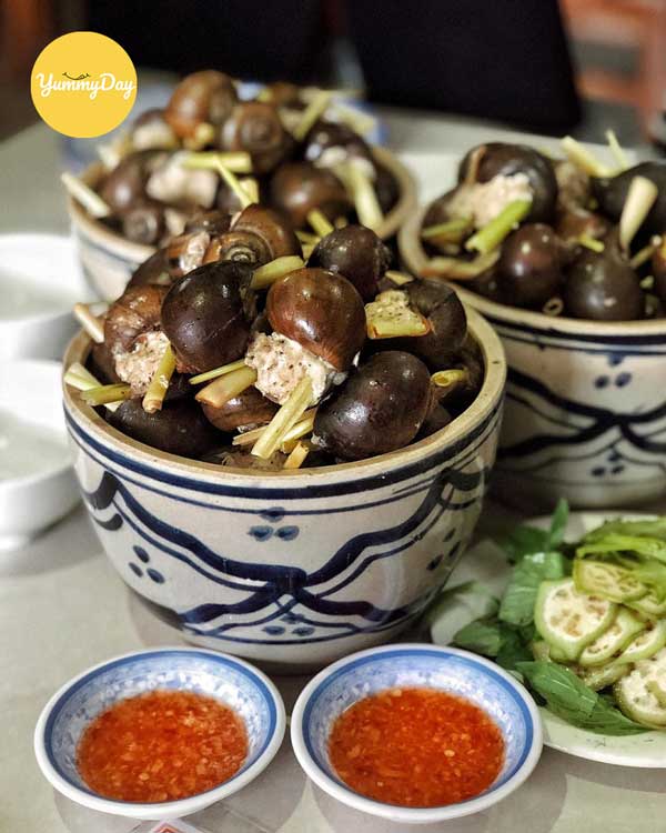 Món ốc ngon thì không thể thiếu nước chấm đậm đà