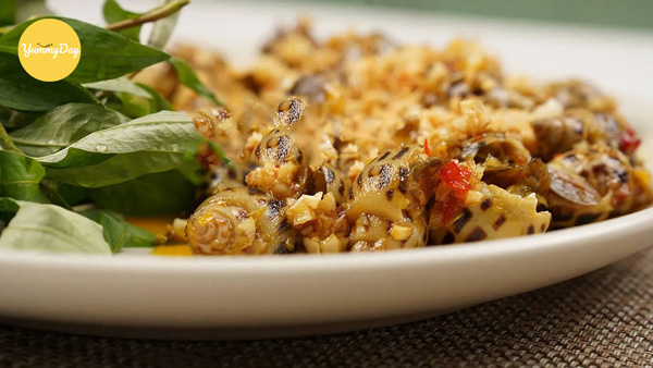 Món ốc hương xào bơ tỏi thơm lừng