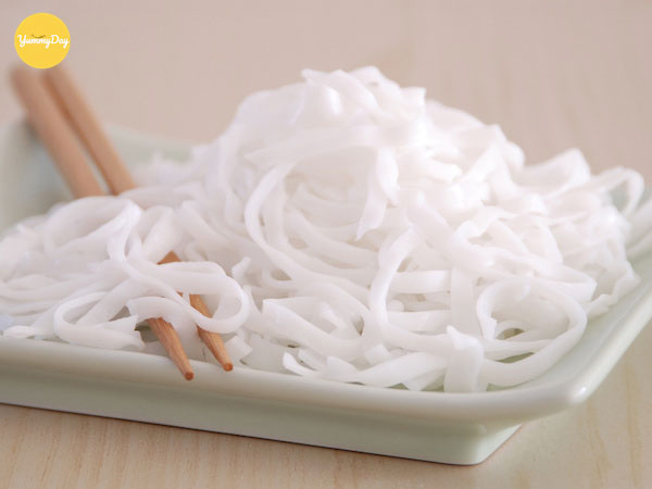 Thái bánh phở thành khúc vừa ăn