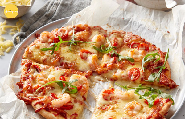 Một chiếc pizza hải sản ngon cần nước sốt xuất sắc