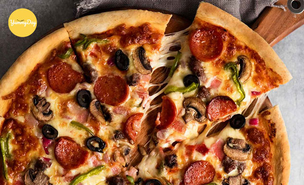 Cách làm pizza thập cẩm ngon ngất ngây