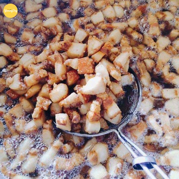 Tiến hành làm tóp mỡ nào