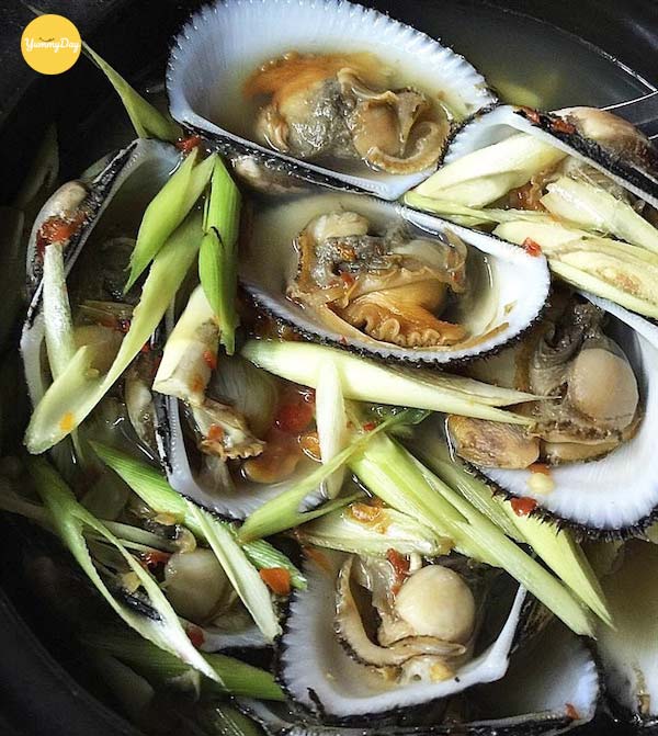 Thành phẩm món sò lông hấp sả thơm ngon